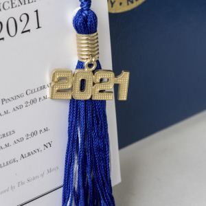 069A1837