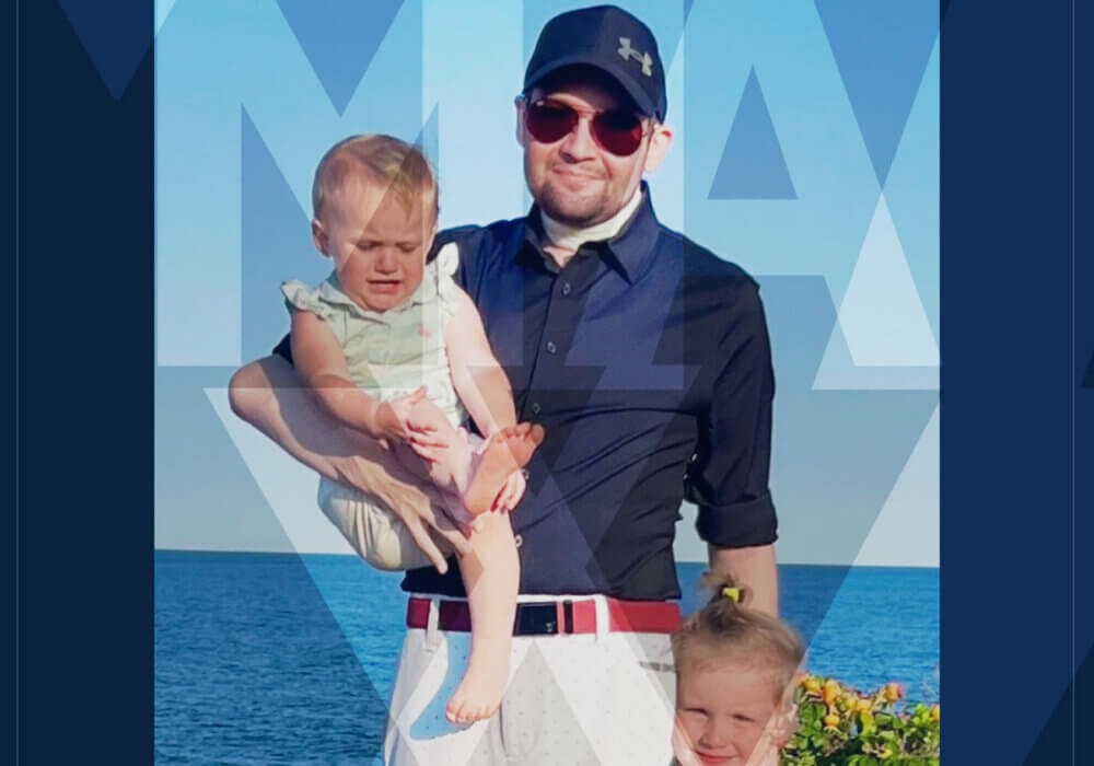 Max Clayton Maria Alum